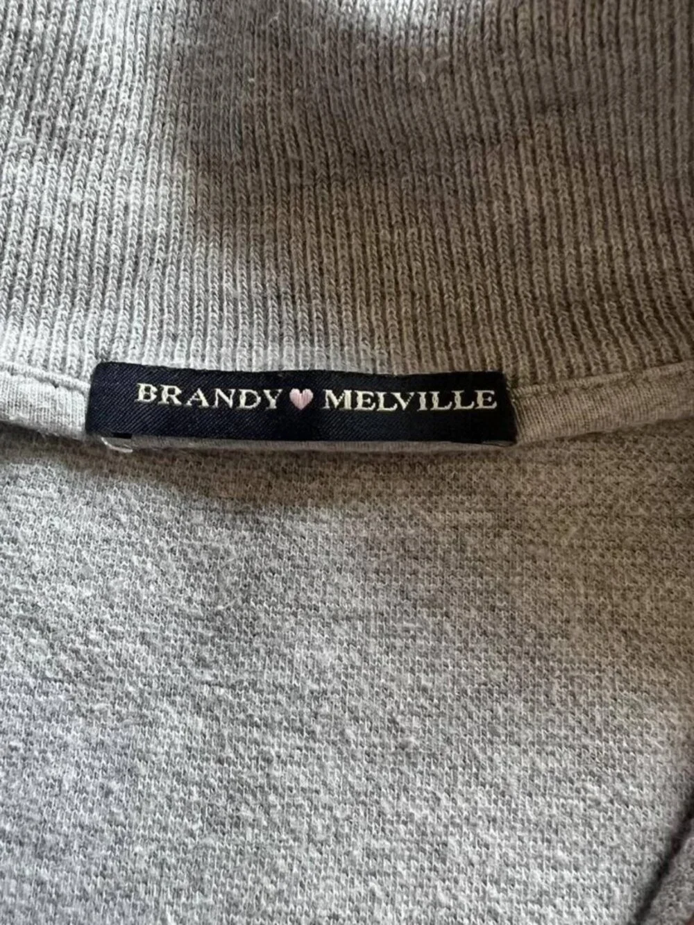 Brandy Melville Quincy Zip Up Collared Mock Neck Long Sleeves Crop Top in Grey - Picture 4 of 4